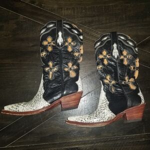 Ferrini cross cut-out cowboy boots